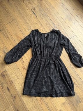 Reitmans Black Sparkle Long Sleeve V-Neck Dress